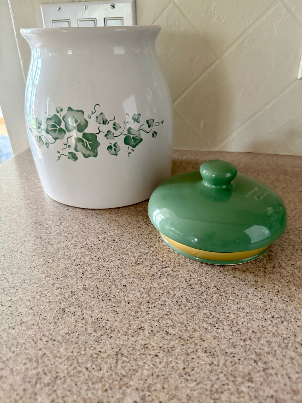 Corelle Coordinates Jay Imports Callaway Green Ivy Large Cookie Jar - Picture 3 of 3
